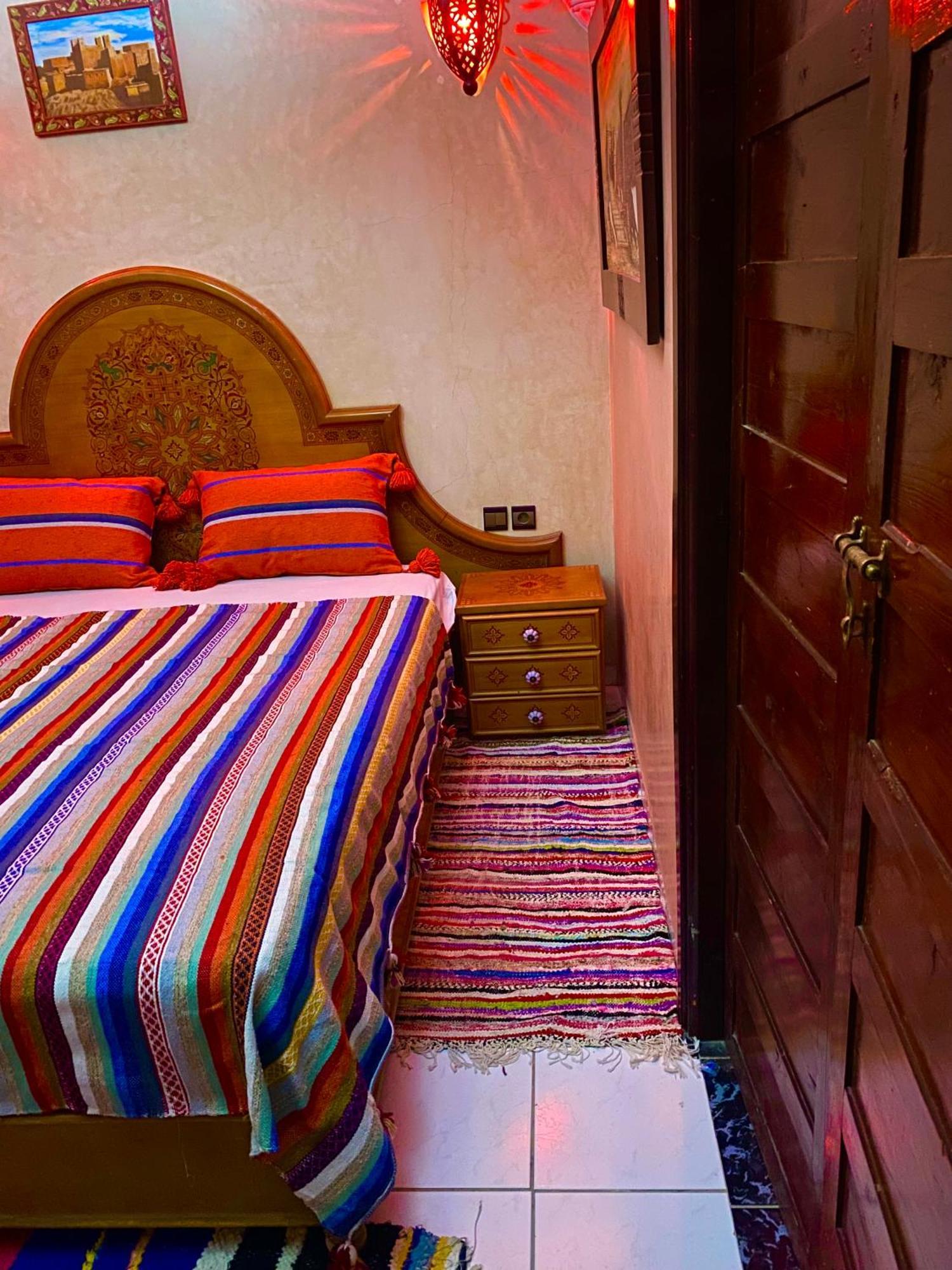 Riad Nezha Avec Jacuzzi Et 3 Piscines Au Coeur De Marrakesh Exterior photo