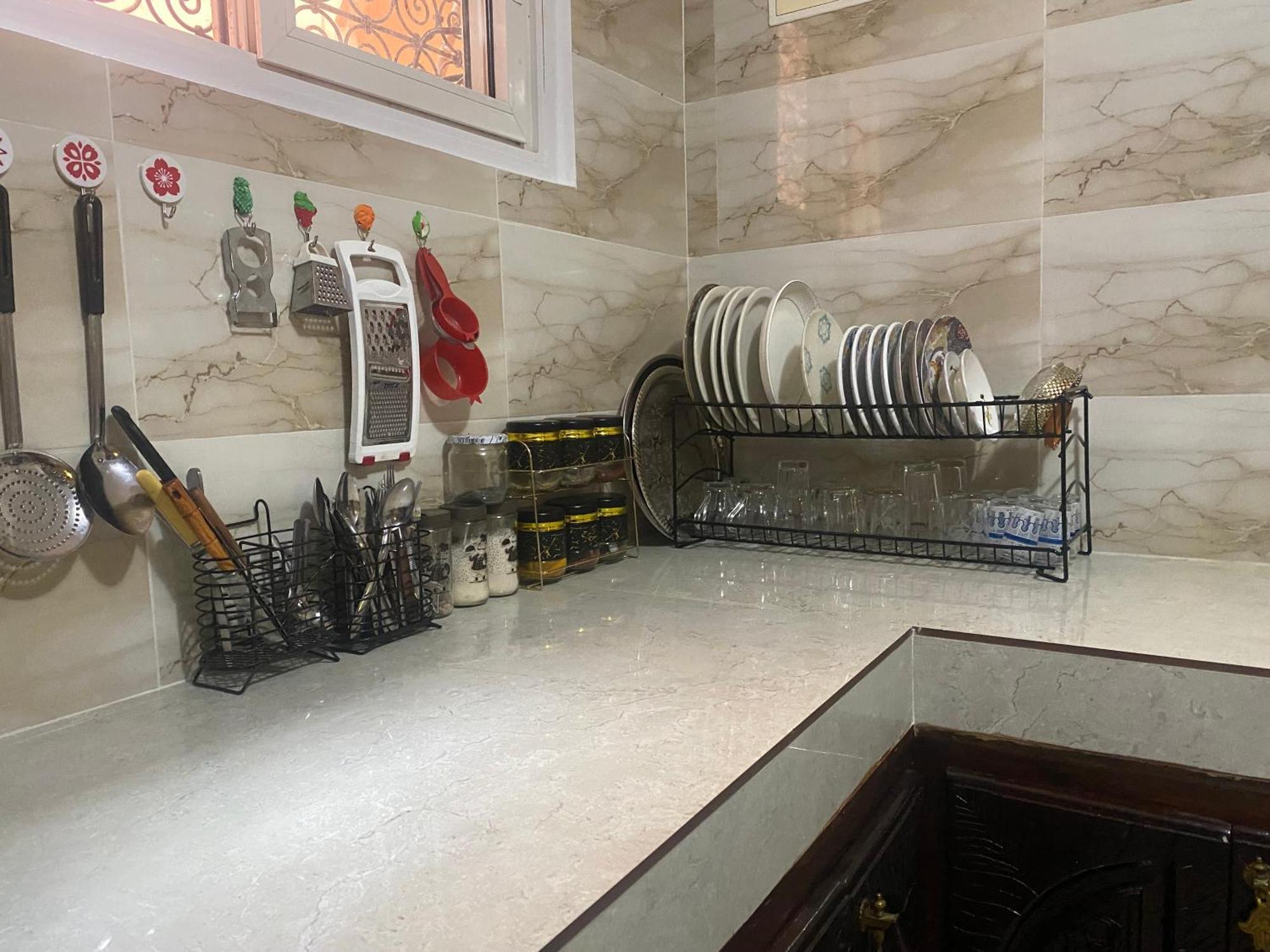 Riad Nezha Avec Jacuzzi Et 3 Piscines Au Coeur De Marrakesh Exterior photo